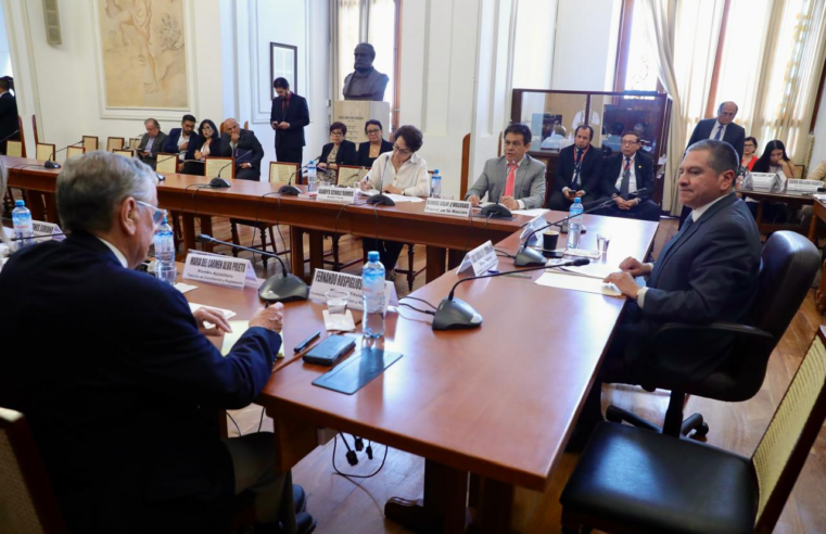 Congreso busca asegurar uso de colegios y universidades como locales de votación