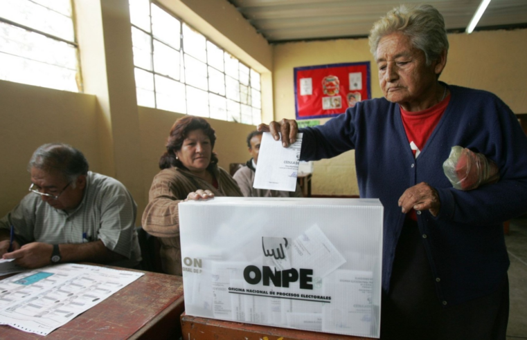 Más de 50 000 mujeres votarán en Caylloma y Castilla el 12 abril