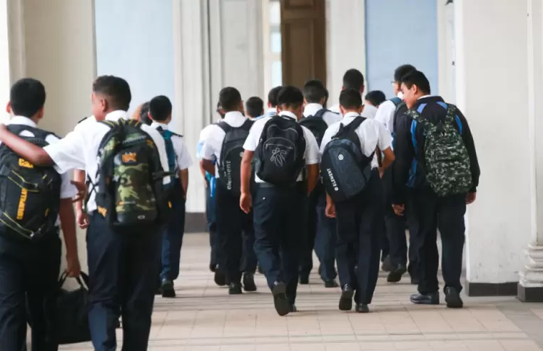 Minedu definirá si se posterga inicio de clases en Arequipa