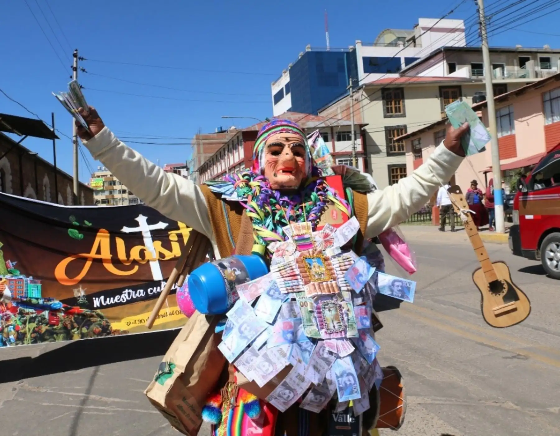 Feria de Alasitas: tradición de fe, sueños y miniaturas en Puno