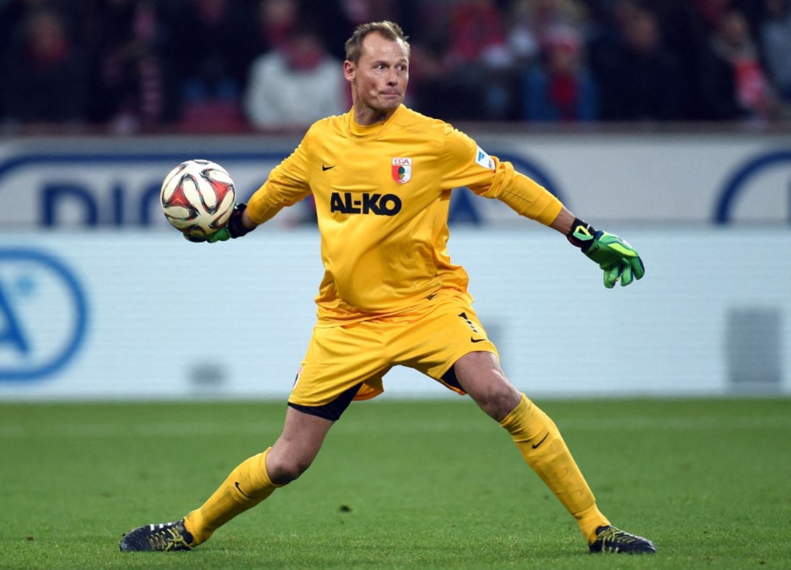 Exportero del Arsenal y Liverpool murió en un accidente de tráfico