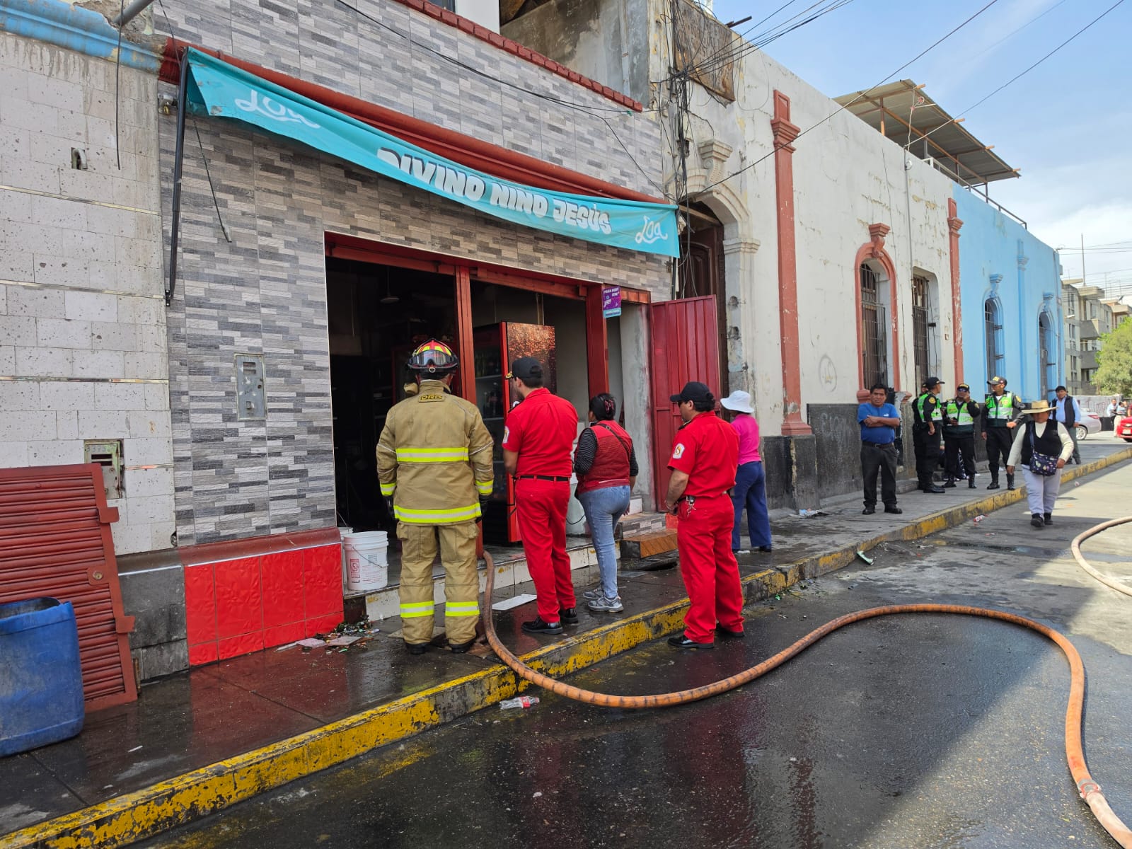 Corto circuito provocó incendio en el Cercado de Arequipa