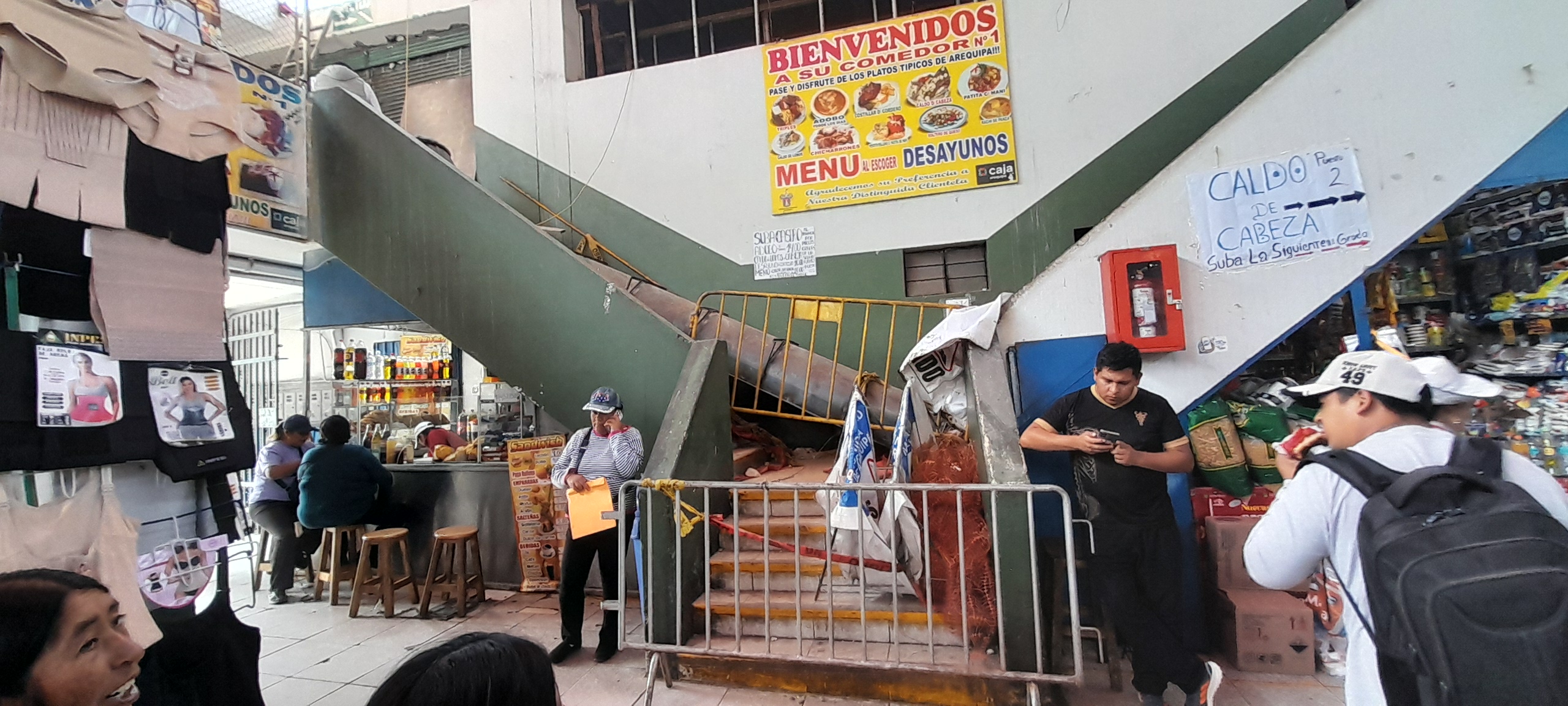 Comerciantes del Mercado San Camilo preocupados por lento avance de obras