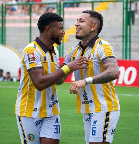 Juan Pablo II trepa en la tabla tras ganar a UTC