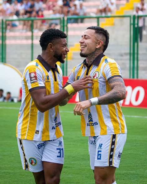 Juan Pablo II trepa en la tabla tras ganar a UTC