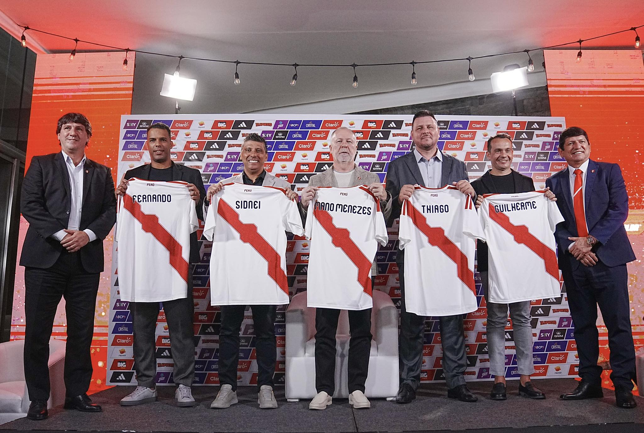 Técnico de la selección peruana evalúa jugar eliminatorias en la altura