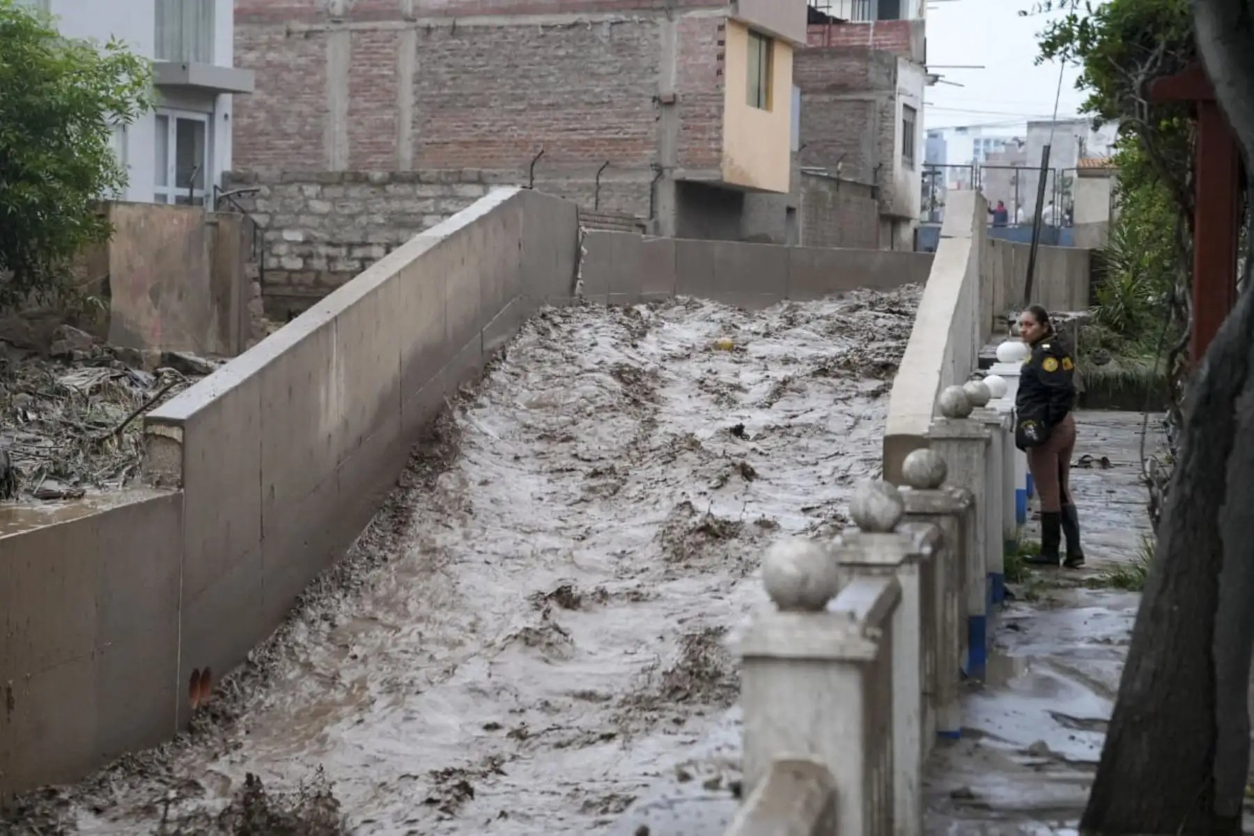 Persistentes lluvias en la sierra centro y sur ponen en riesgo a 253 distritos