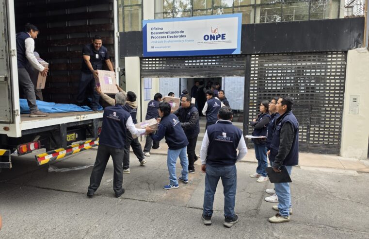 Arequipa recibe más de 5 mil cajas de material electoral para el 12 de abril