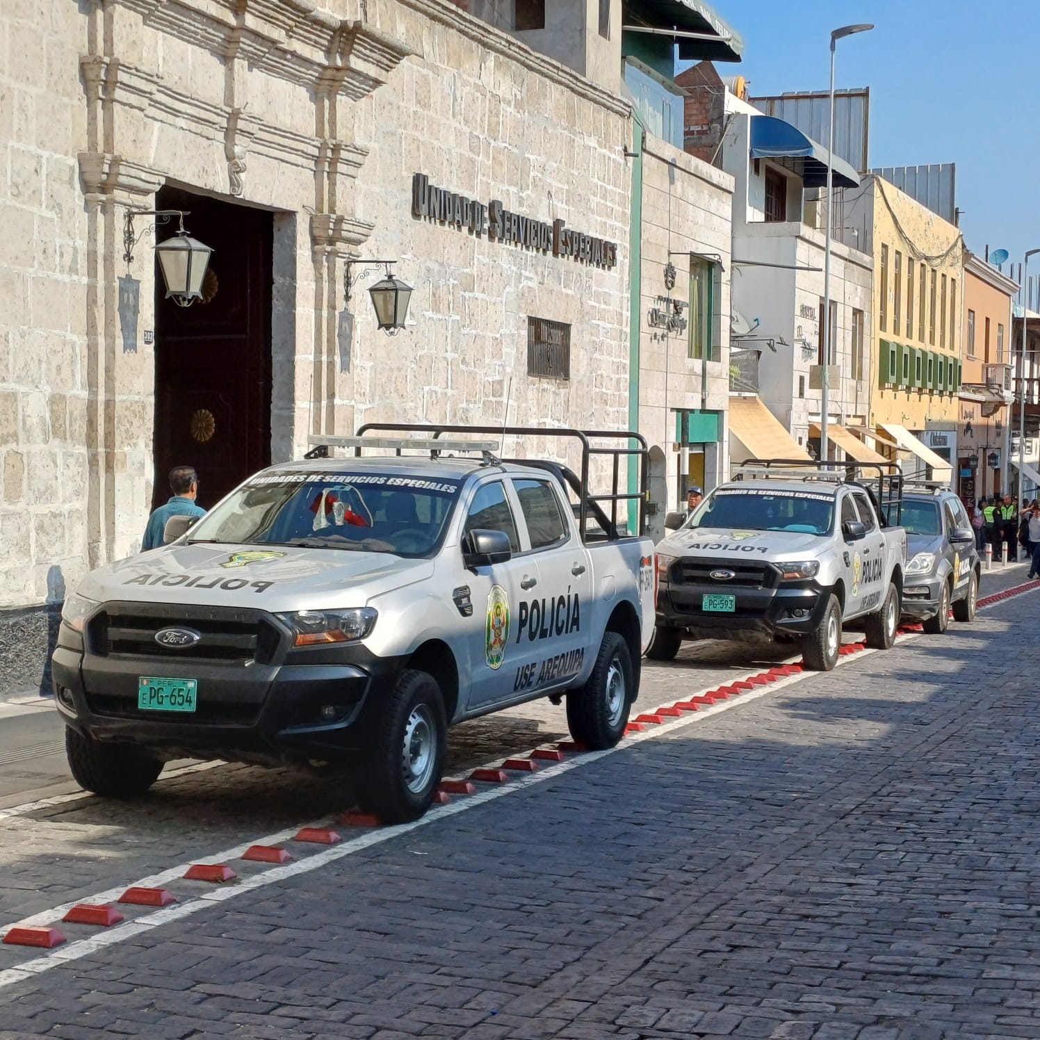 “La autoridad debe dar el ejemplo y no estacionarse en zonas rígidas”
