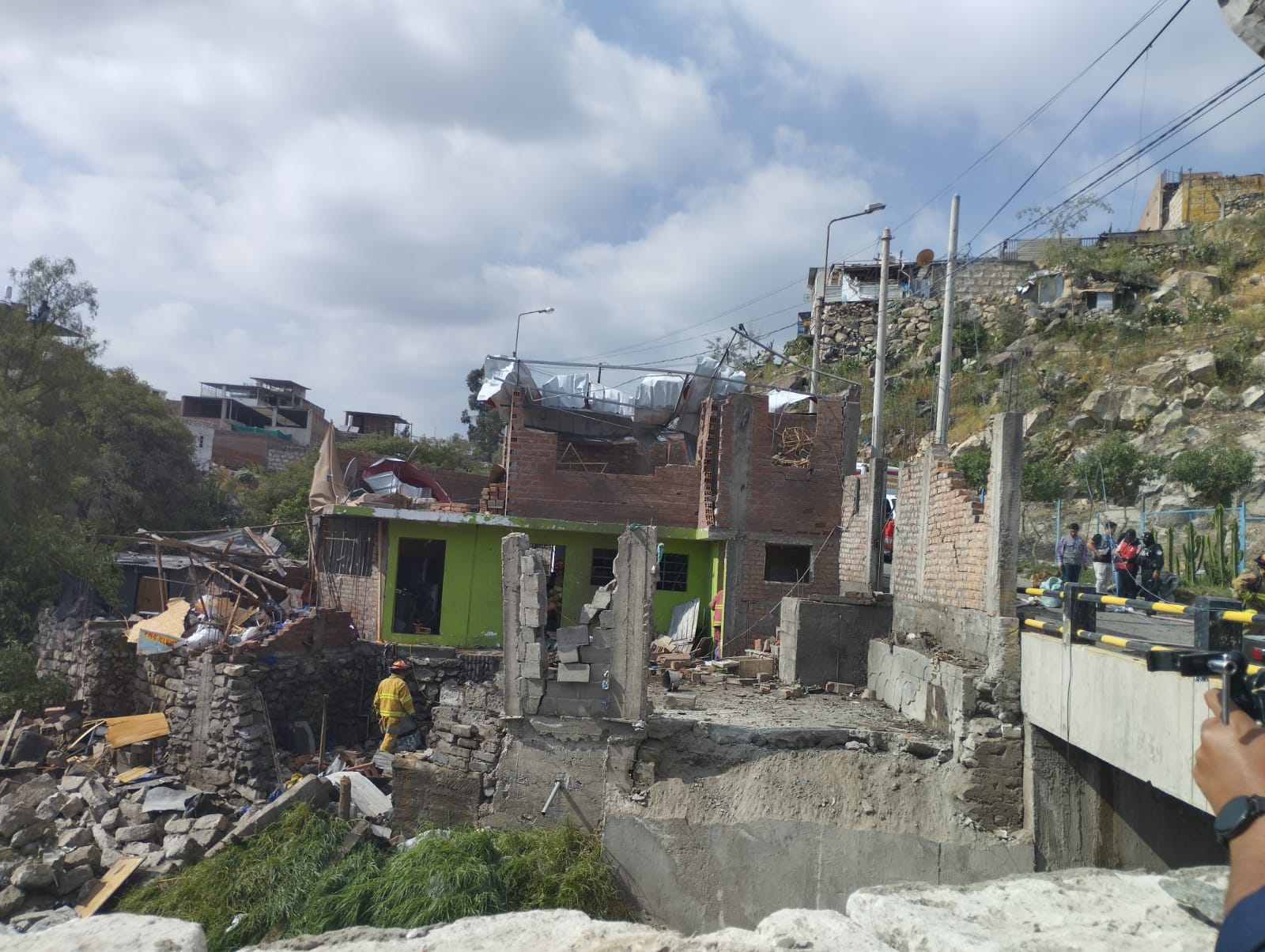 Al menos diez talleres de pirotecnia  operarían sin licencia en Miraflores