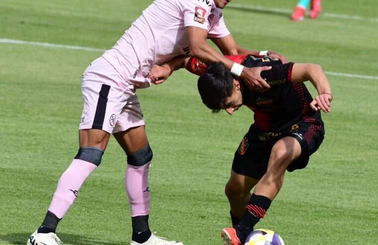 Zambrano y Trauco podrán jugar ante el FBC Melgar el martes