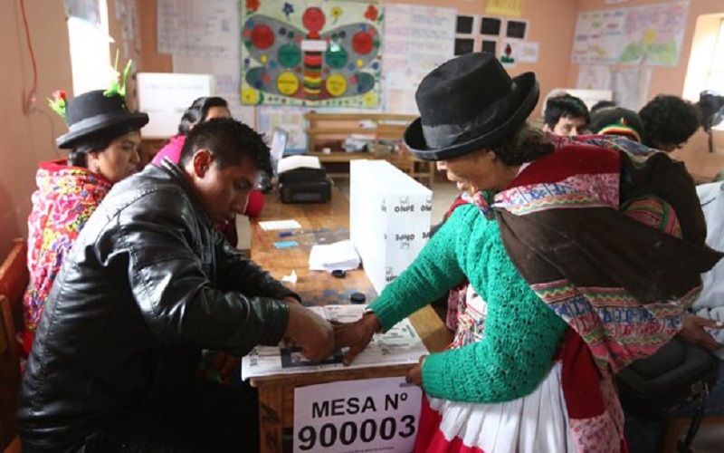 Creer en el país sin esperar milagros políticos