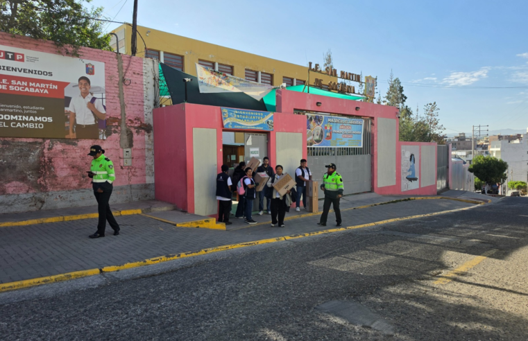 El 20% de colegios suspendieron clases por entrega tardía de locales