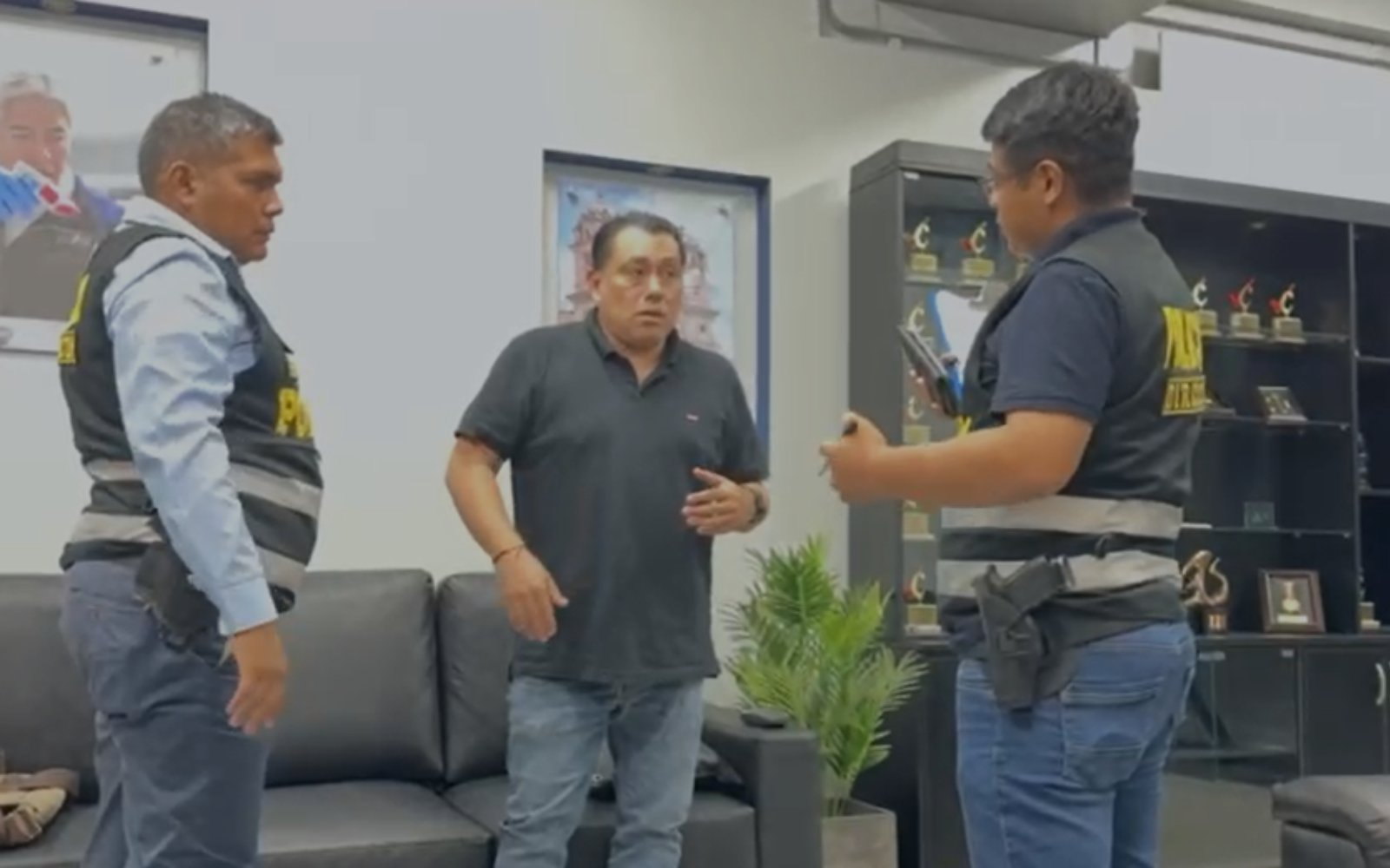 PNP detiene a gerente de la ONPE por presunta omisión de funciones