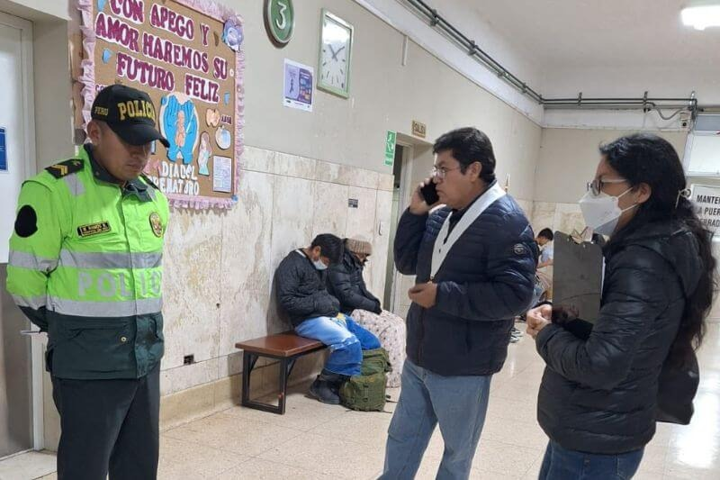 Recién nacido sigue en estado crítico tras transfusión de sangre