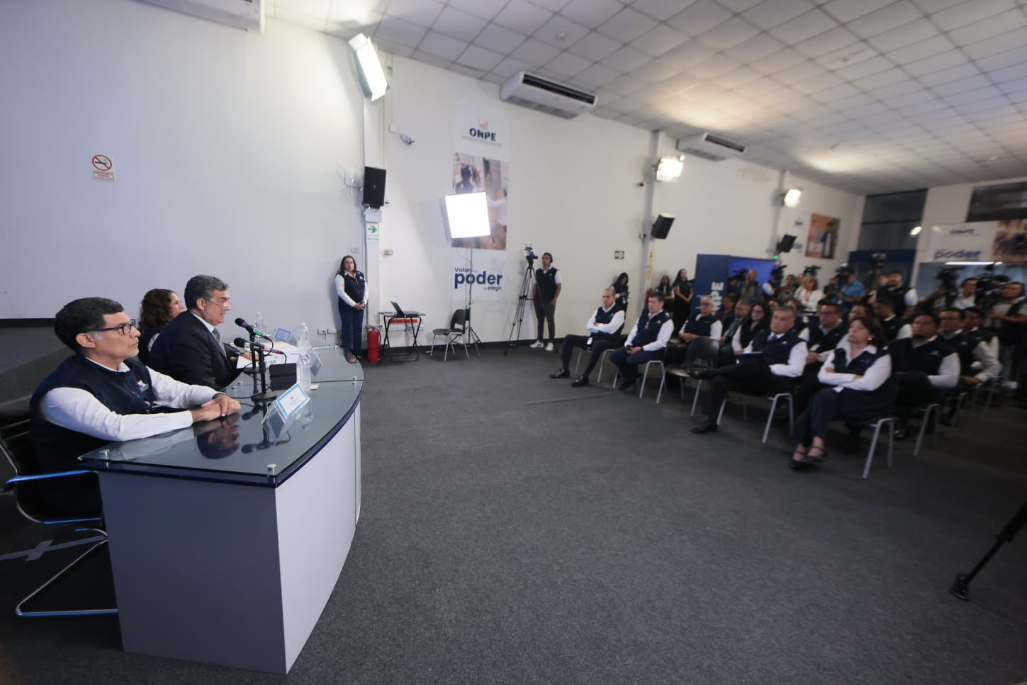 ONPE aprueba plan de publicidad para la segunda vuelta electoral