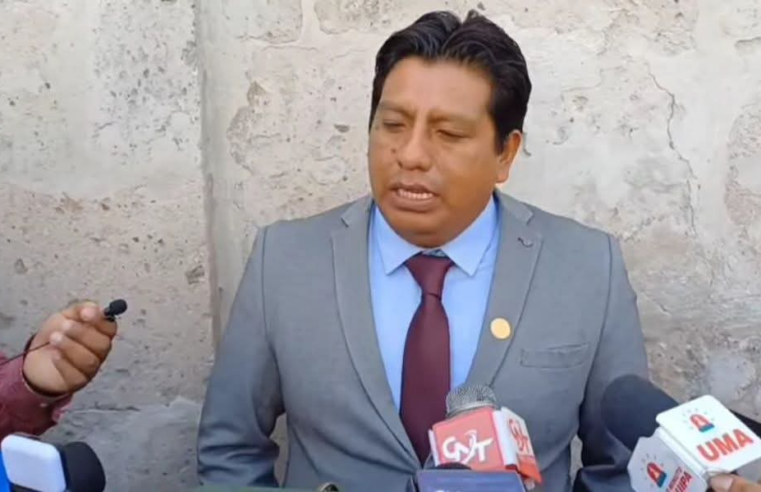 Regidora asumiría la alcaldía de Majes tras renuncia de Henry Huisa