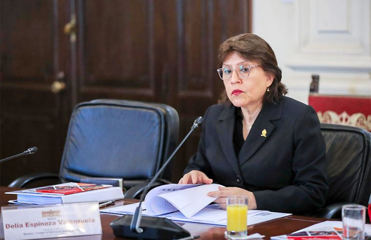 Espinoza pide voto responsable: “La población quiere propuestas, no circo”