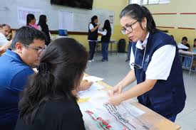 ONPE refuerza preparación electoral con segunda capacitación a miembros de mesa