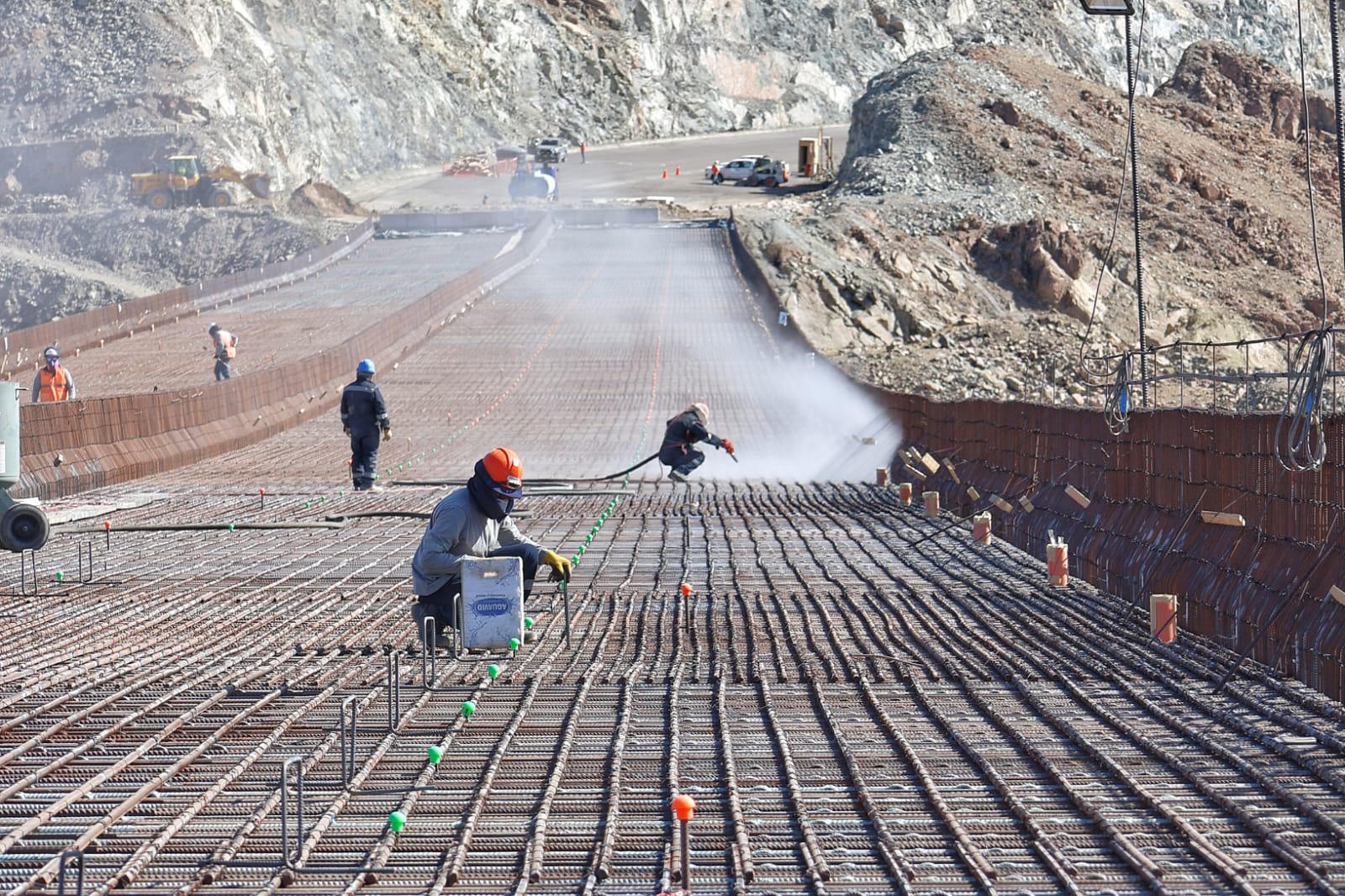Vacían concreto en puente Arequipa-La Joya y descartan daños por óxido