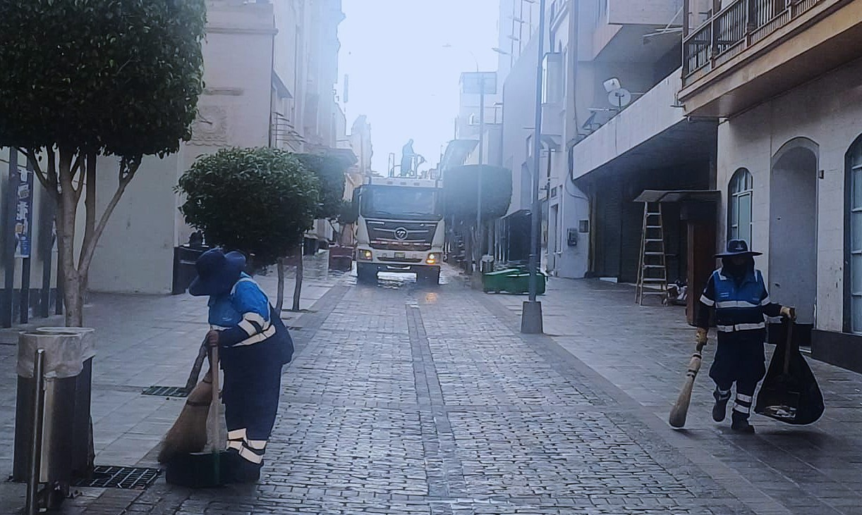 Días feriados dejan 180 toneladas de basura y evidencia retos en limpieza en Arequipa