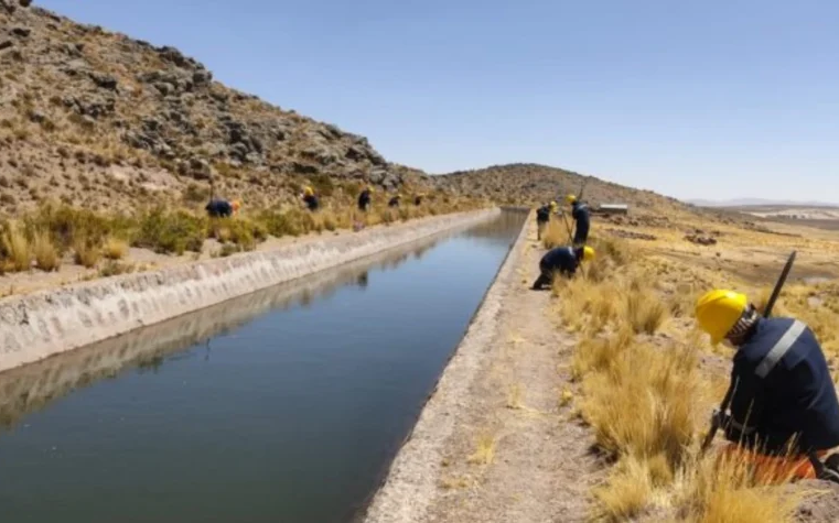Detectan fallas técnicas y riesgo de mayor gasto en obras en canal Pañe Sumbay