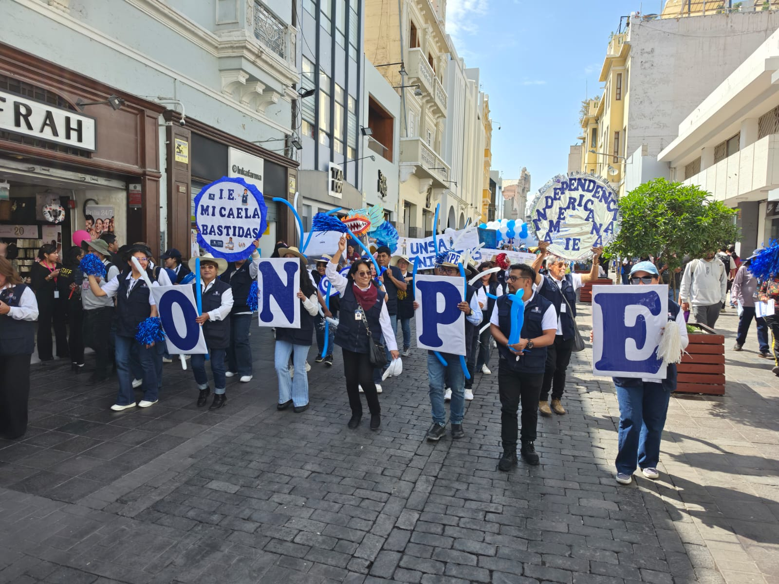 ONPE Arequipa lleva campaña electoral con pasacalle ciudadano
