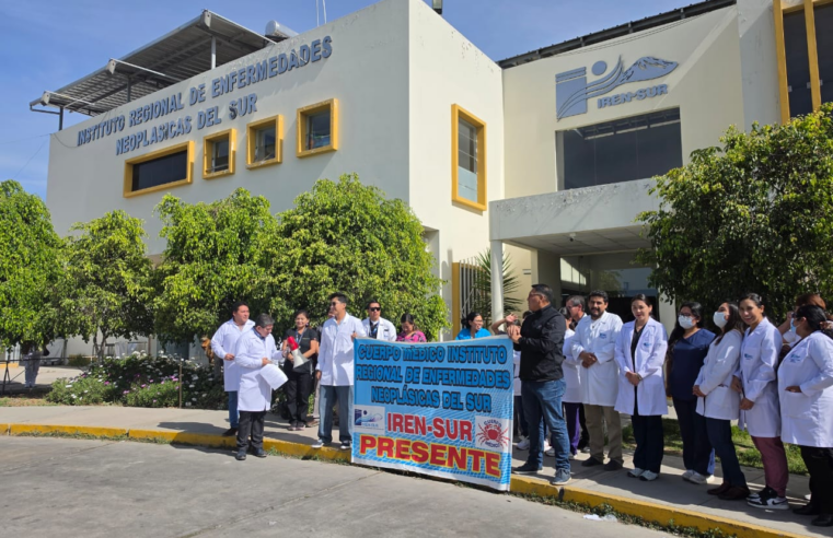 Médicos protestan por falta de especialistas en IREN SUR