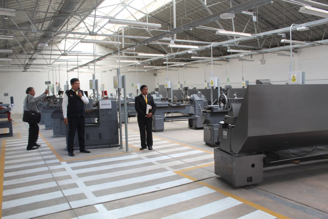 Licenciamiento de institutos técnicos avanza sin presupuesto y con 11 en espera