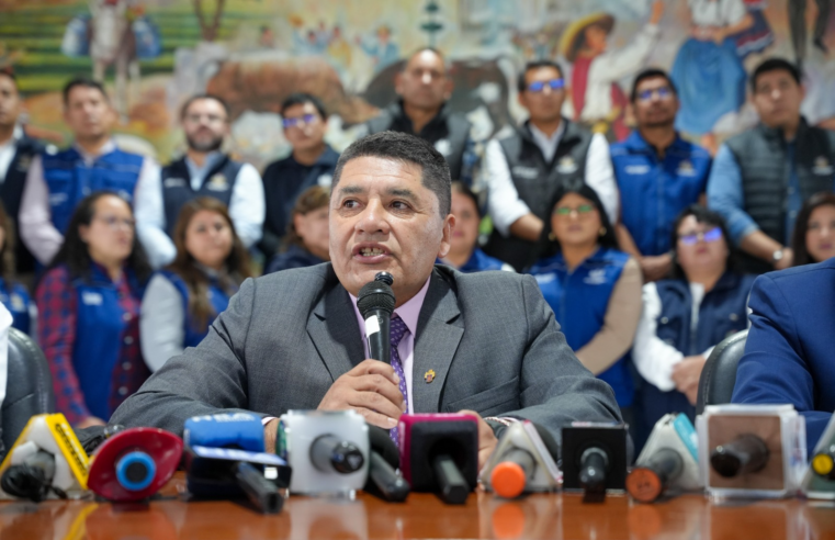 Alcalde Rivera: “Tengo derecho constitucional a defenderme tras una vacancia”