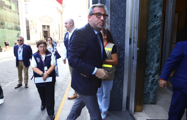 Jefe de ONPE pide reprogramar citación por investigación