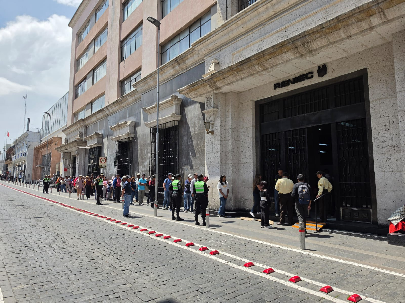 RENIEC atenderá en Semana Santa para entrega de DNI