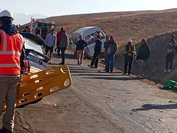 Múltiple choque en vía Cerro Verde deja varios heridos