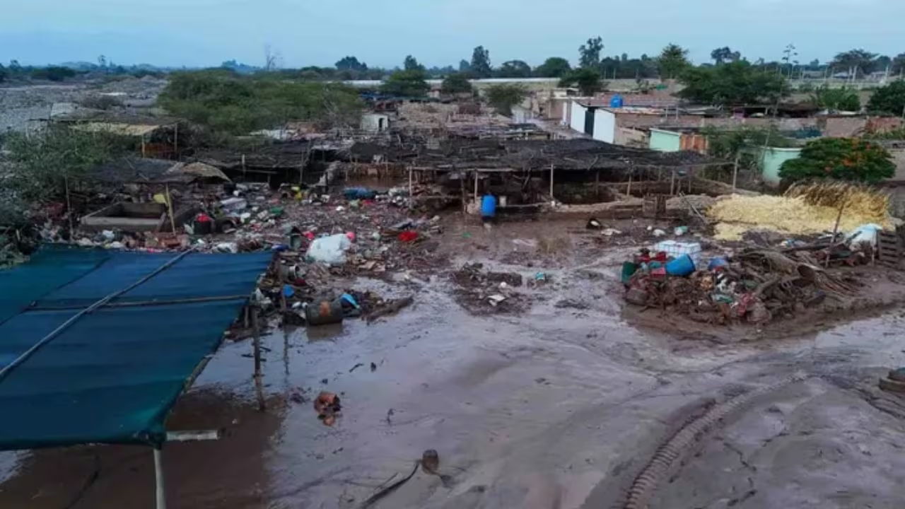 Más de 500 distritos en riesgo por lluvias en la sierra centro y sur