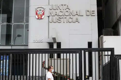 JNJ acepta renuncia de jefe de ONPE y declara vacancia del cargo en pleno proceso