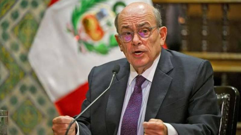 Hugo de Zela renuncia a Cancillería y acusa a Balcázar de mentir al país