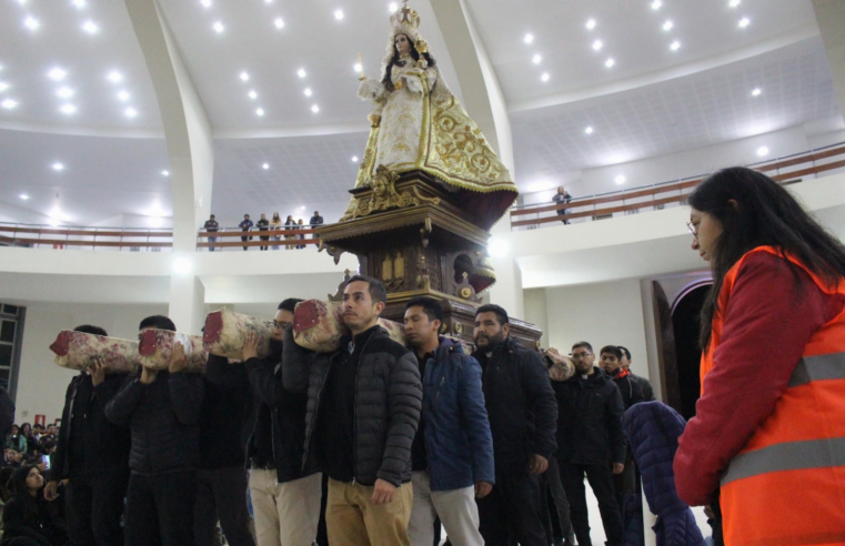 La Mamita de Chapi sigue siendo «la consentida» de jóvenes arequipeños