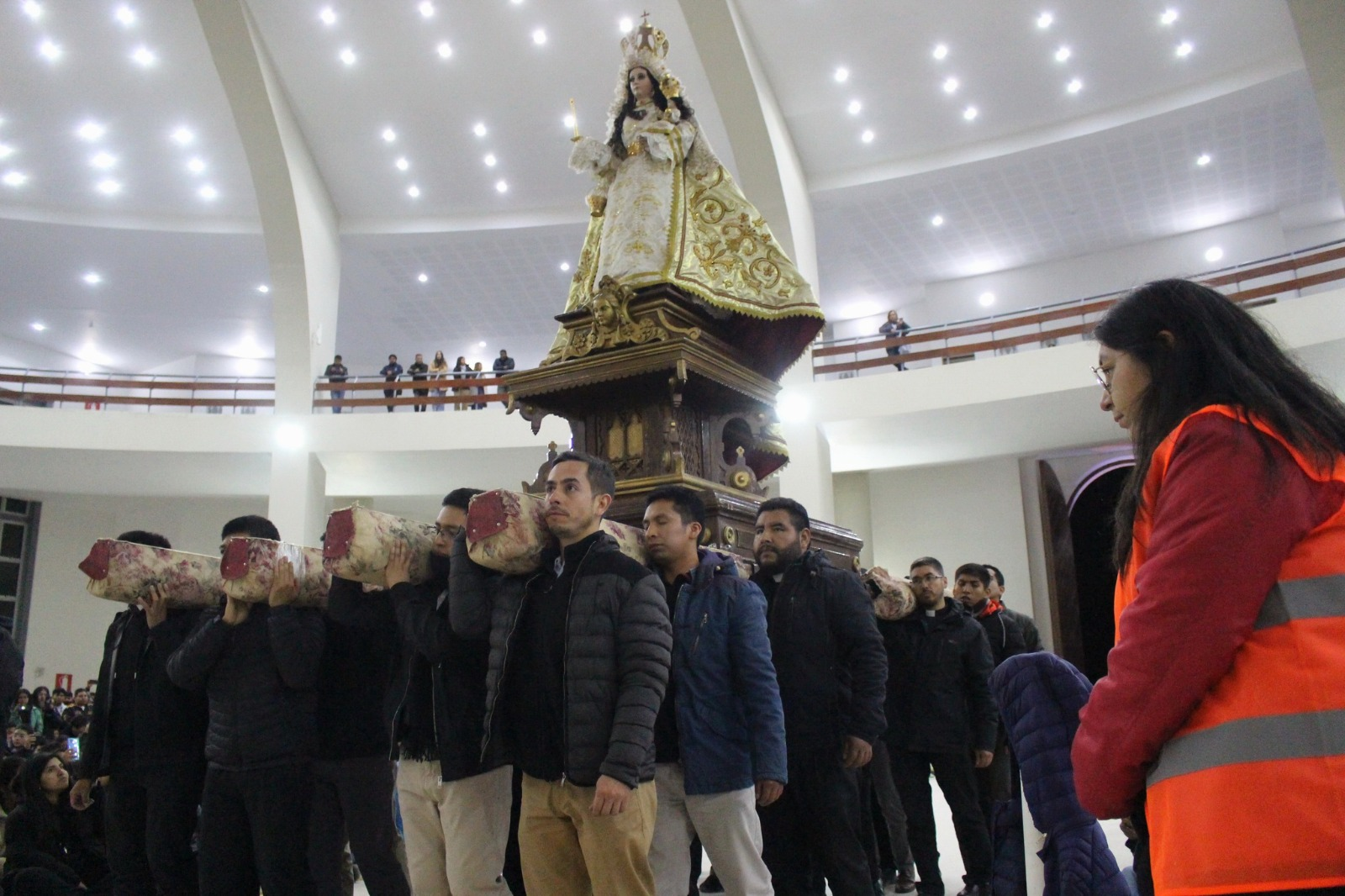 La Mamita de Chapi sigue siendo «la consentida» de jóvenes arequipeños