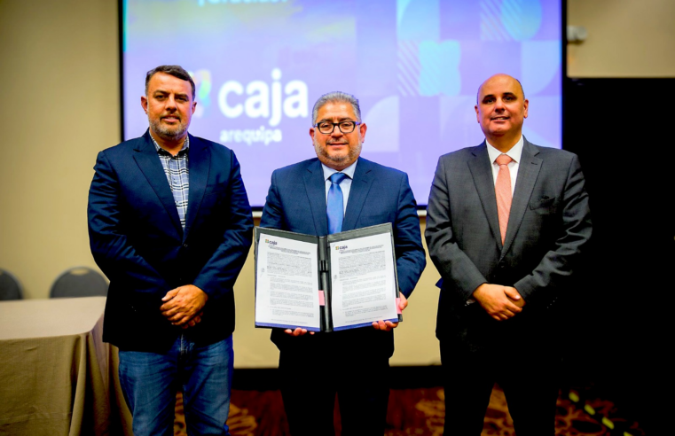 Caja Arequipa y COFIDE fortalecen capacidades empresariales de microempresarios