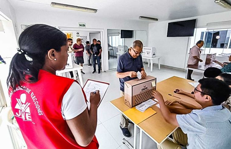JNE: diferencias entre encuesta y sondeo electoral ante proximidad de elecciones