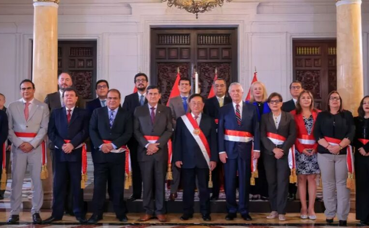 Congresistas advierten posible interpelación a ministros por inasistencia a comisiones