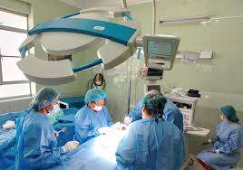 Hospital Honorio Delgado deja de realizar cirugías de complejidad por falla de equipo