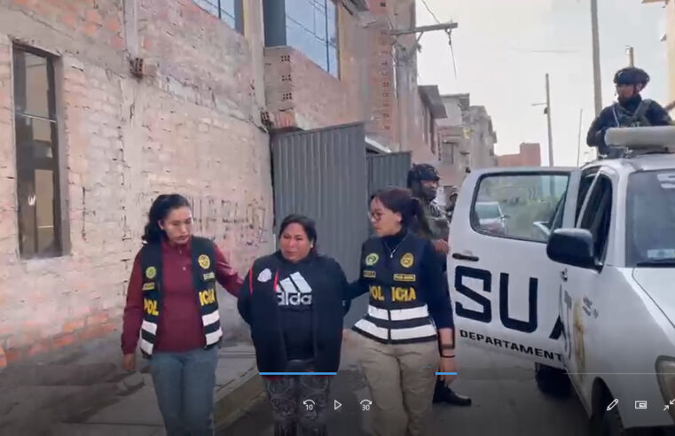 Capturan a pareja por presunta extorsión con dinero y arma en Arequipa