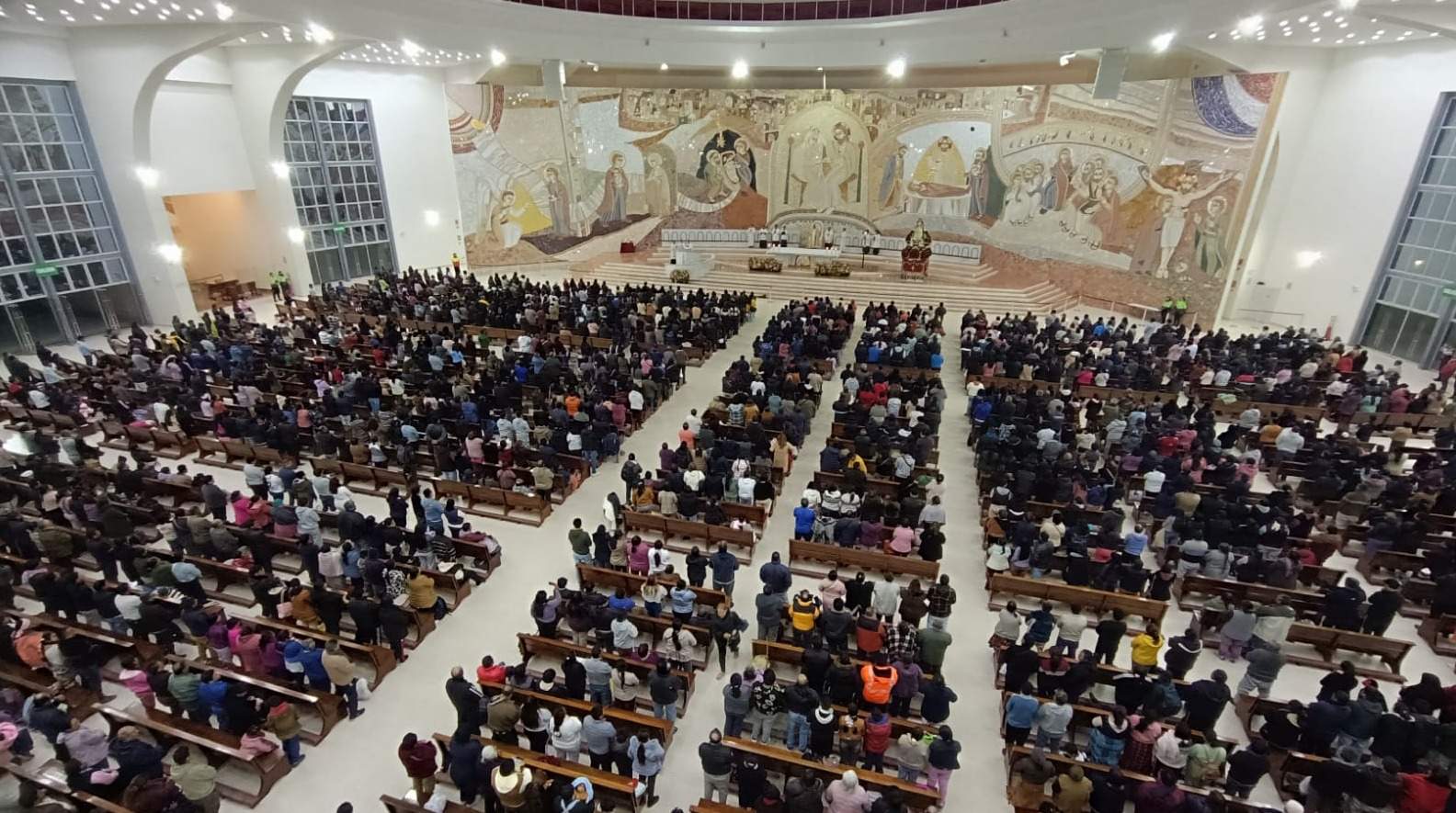Miles de fieles renovaron su fe ante la Virgen de Chapi.