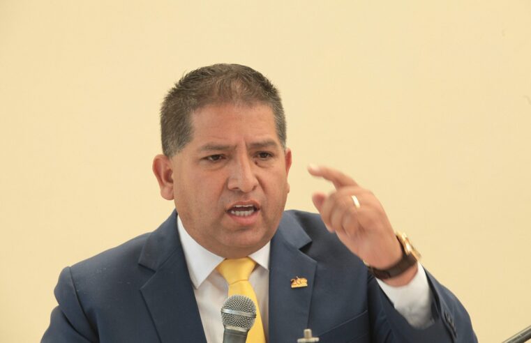 Cayma acelera cierre de gestión con obras en educación, salud y vías
