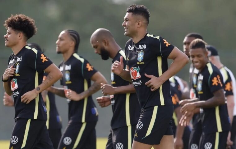 Jugadores de Brasil llegan a entrenamientos en helicóptero