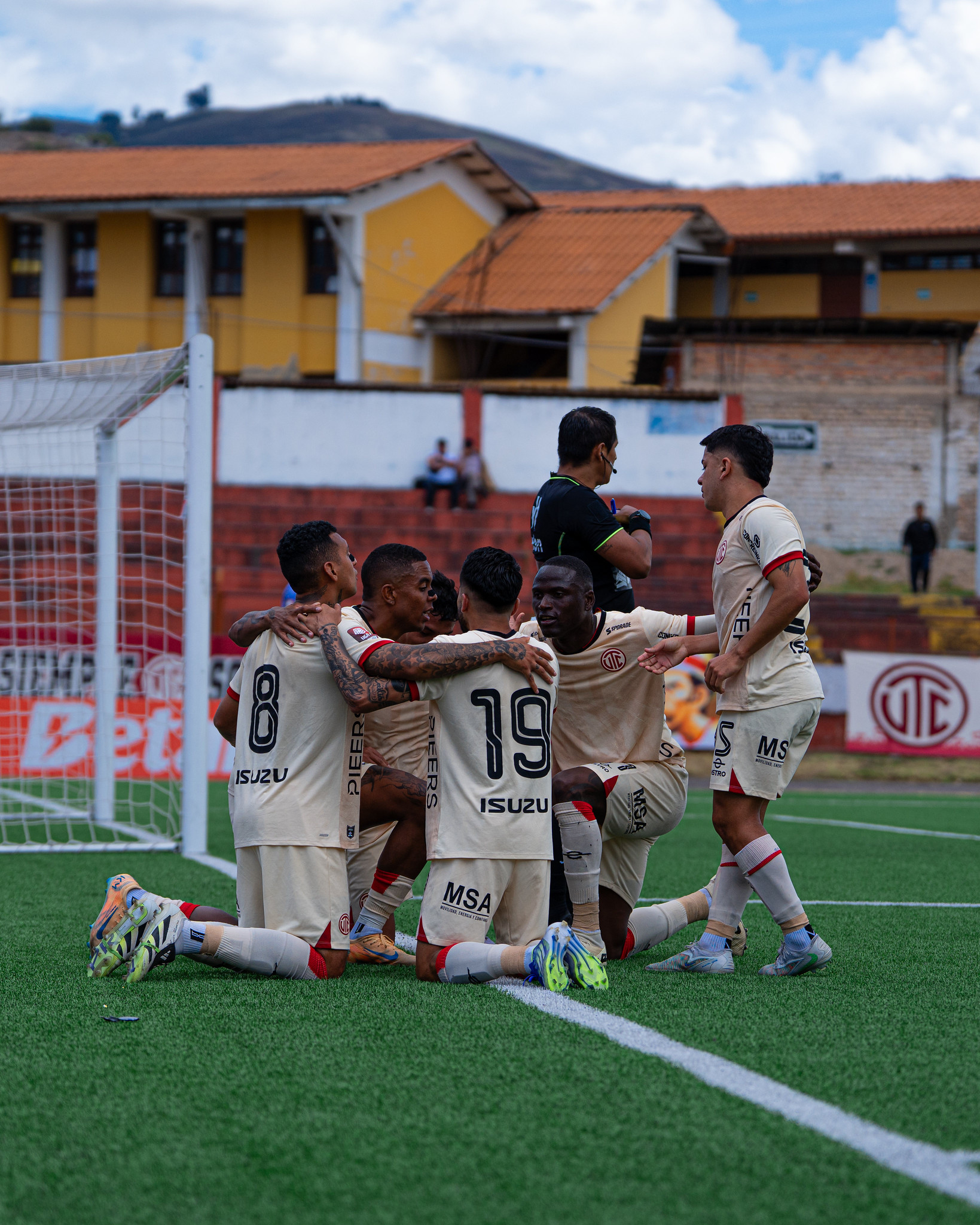 UTC pone en riesgo el fútbol peruano asegura agremiación de futbolistas