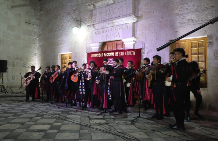 Celebra a mamá con arte, música y cine en Arequipa