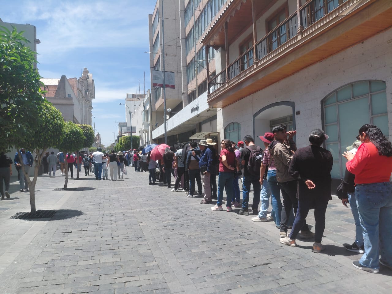 Inmesas colas podrían volver al Reniec