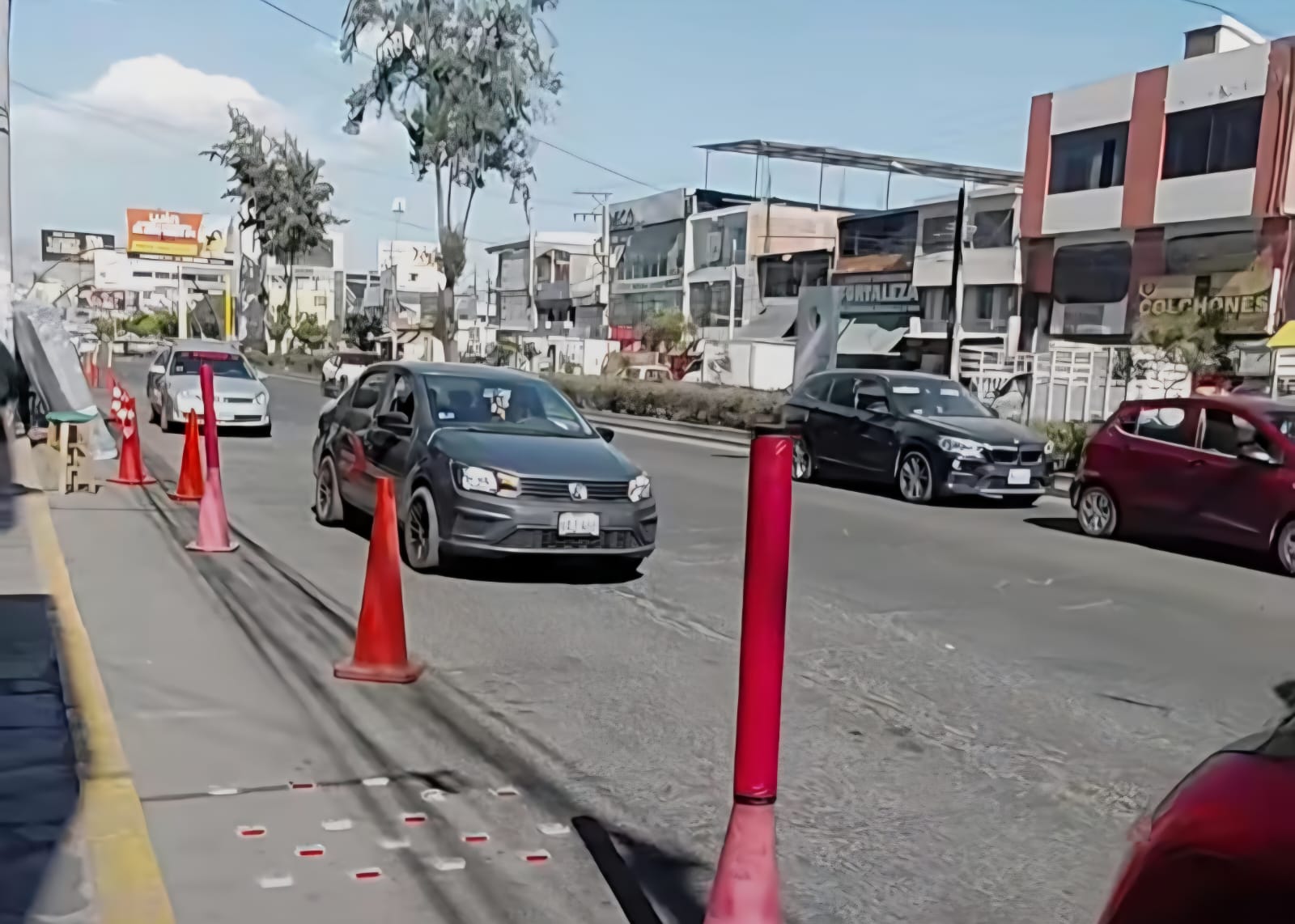 La avenida Mariscal Castilla no es propiedad de las mueblerías
